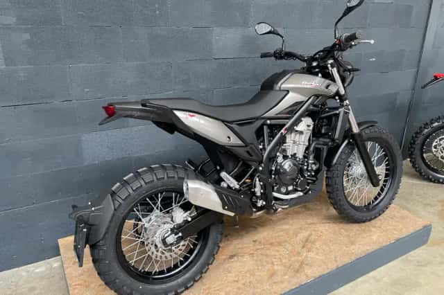 Beta ALP X 350 4T Dark Grey X 350 4T (2026) thumbnail 2