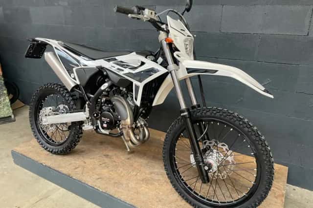 Beta RR50 2T Enduro Sport Wit 50 Enduro Sport (2026) thumbnail 3