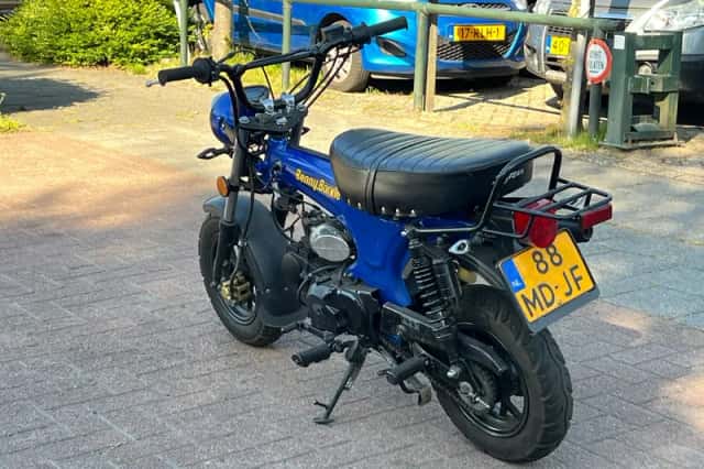 Honda Dax (2013) thumbnail 3