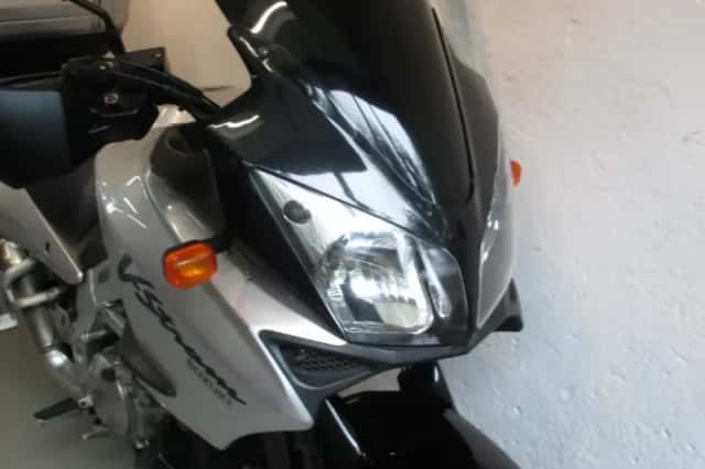 Suzuki DL 1000 V-Strom (2003) thumbnail 6