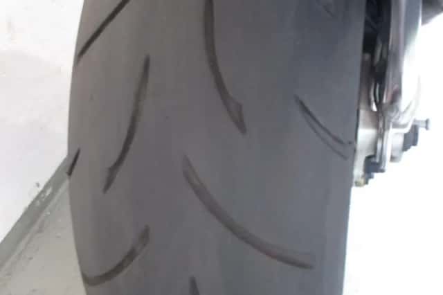 RSV Mille R Factory (2001) thumbnail 4