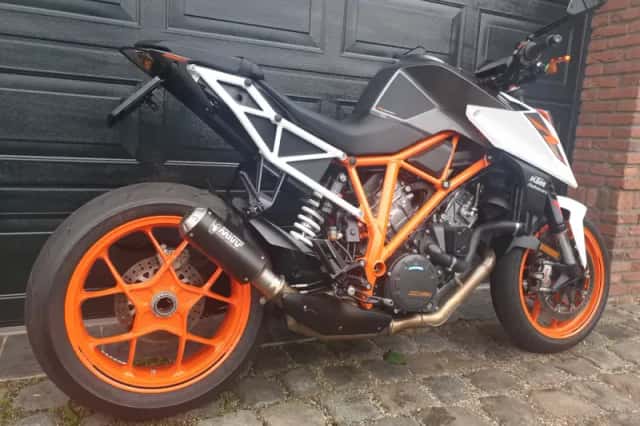 KTM Super Duke (2018) thumbnail 2