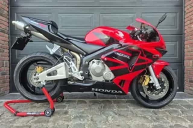 Honda CBR600RR (2004) thumbnail 1