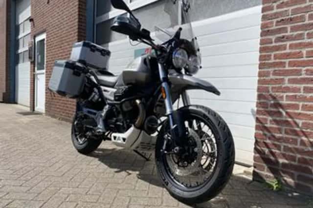Moto Guzzi V85 TT (2020) thumbnail 2