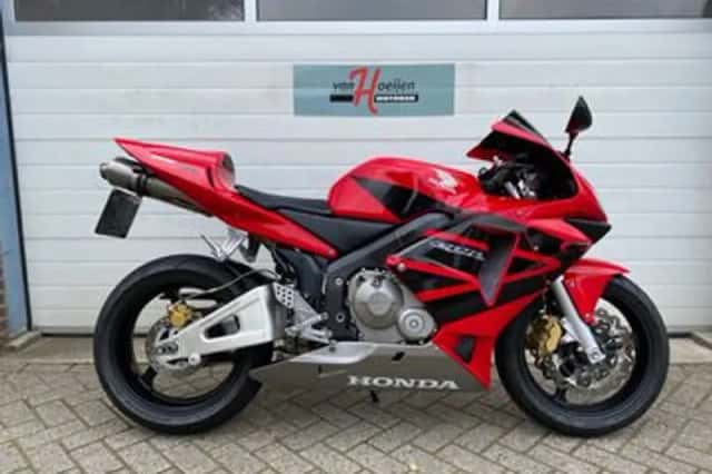 Honda CBR600RR (2003) thumbnail 1