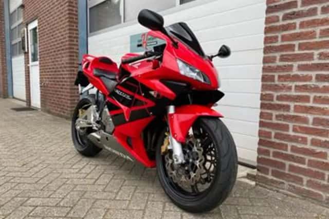 Honda CBR600RR (2003) thumbnail 2