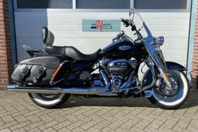 Harley-Davidson Road King Classic (2017) thumbnail 1