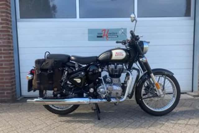 Royal Enfield Bullet Classic 500 (2021) thumbnail 1
