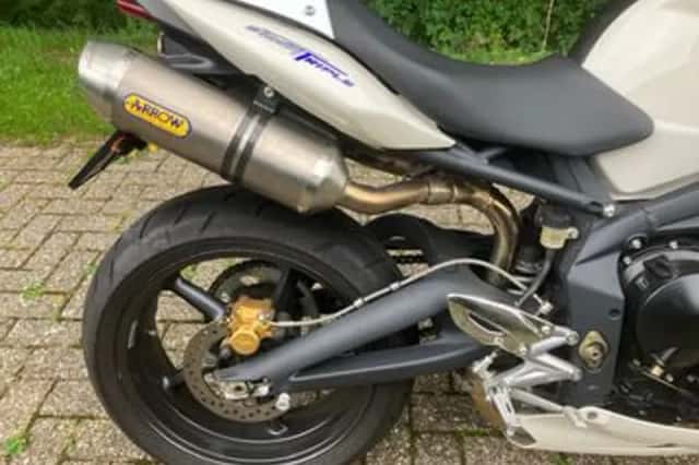 Triumph Street Triple 675 (2008) thumbnail 6