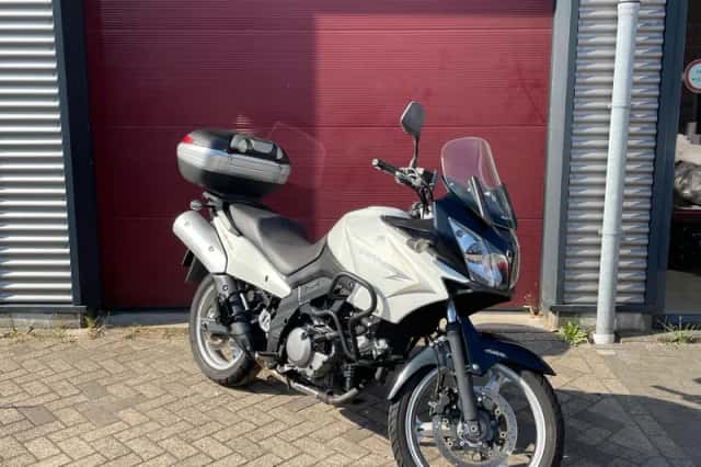 Suzuki DL 650 V Strom (2010) thumbnail 1