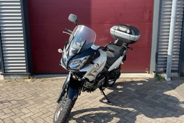 Suzuki DL 650 V Strom (2010) thumbnail 2