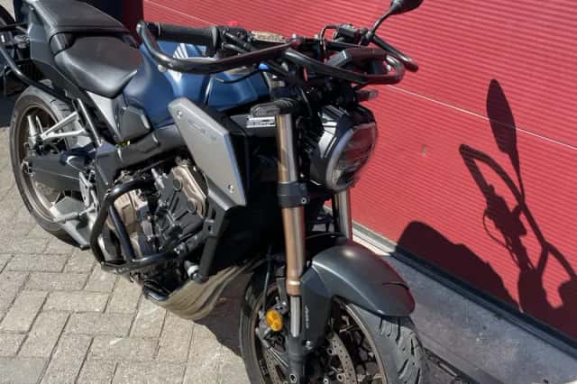 Honda CB650R 650 (2022) thumbnail 3