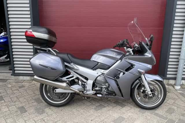 Yamaha FJR1300 (2004) thumbnail 3