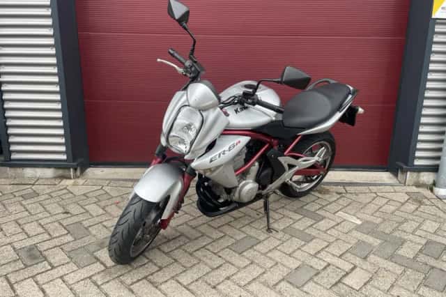 Kawasaki Er-6n (2008) thumbnail 2