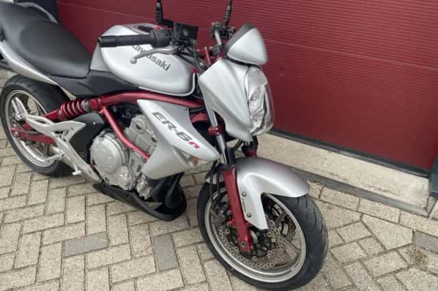 Kawasaki Er-6n (2008) thumbnail 5