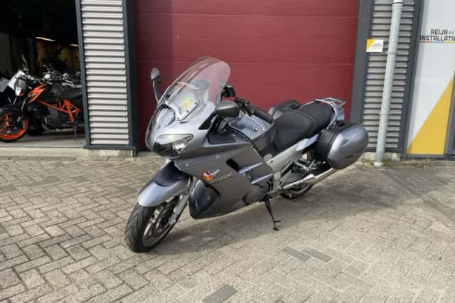 Yamaha FJR1300 (2005) thumbnail 2