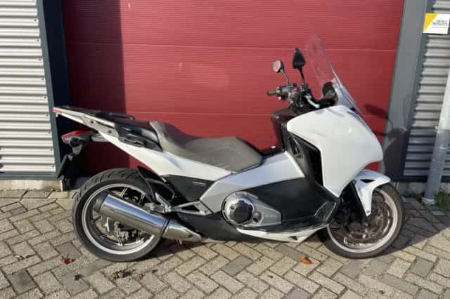 Honda NC 700D Integra (2012) thumbnail 4