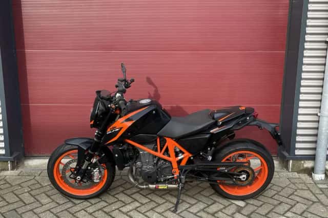 KTM 690 Duke (2017) thumbnail 3