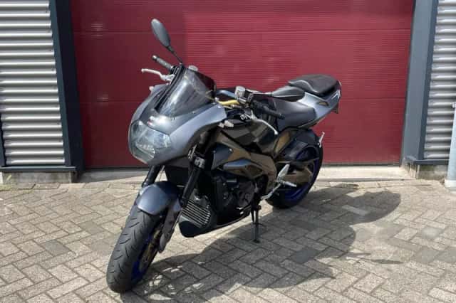 Aprilia Tuono 1000cc (2003) thumbnail 2