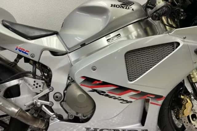 Honda VTR 1000 SP 1 (2000) thumbnail 3