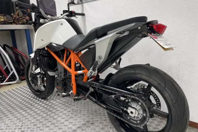 KTM 690 Duke (2012) thumbnail 4