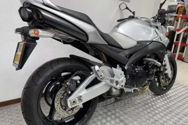 Suzuki GSR600 (2008) thumbnail 4