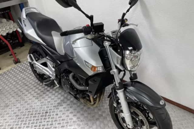 Suzuki GSR600 (2008) thumbnail 5