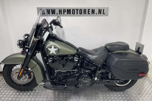 Harley-Davidson Heritage Softail (2018) thumbnail 2