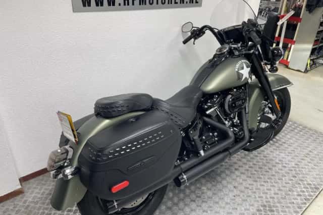 Harley-Davidson Heritage Softail (2018) thumbnail 5