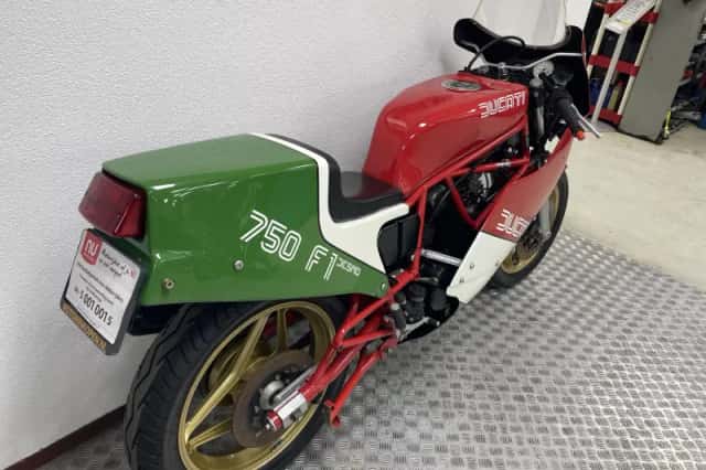 Ducati F1 750 DESMO TRICOLORE (1987) thumbnail 5