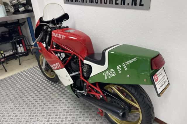Ducati F1 750 DESMO TRICOLORE (1987) thumbnail 6