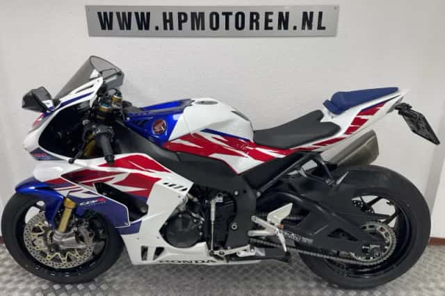Honda CBR 1000RR SP (2024) thumbnail 2