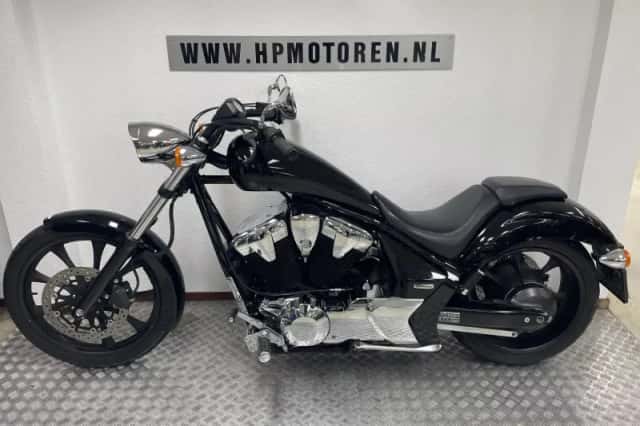 Honda VT1300CX (2013) thumbnail 2