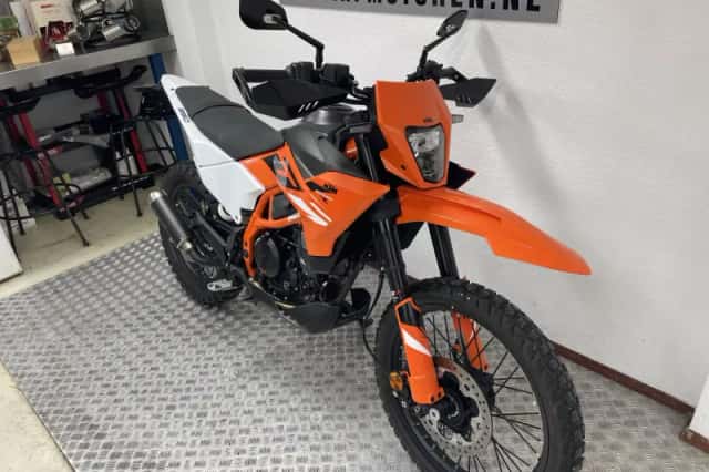 KTM 390 Enduro R (2026) thumbnail 5