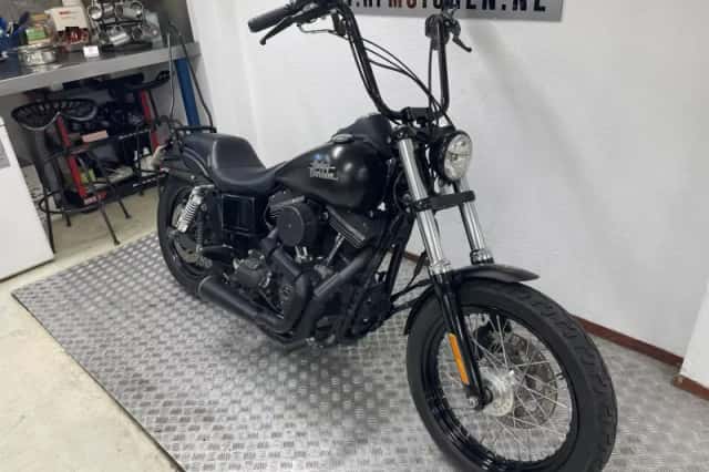 Harley-Davidson Dyna Street BOB (2015) thumbnail 5