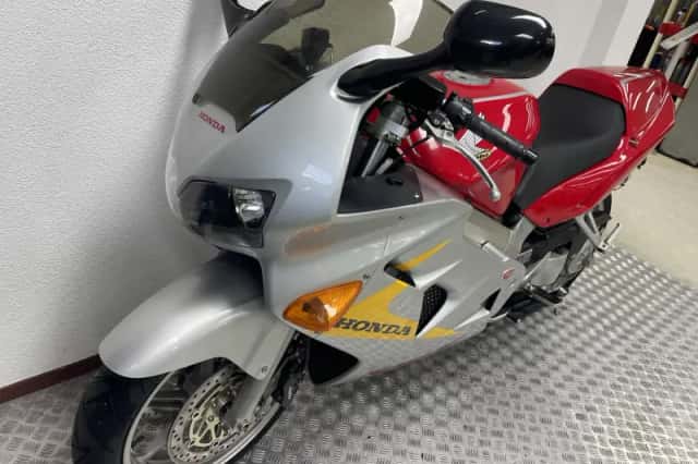 Honda VFR 800 F (2000) thumbnail 6