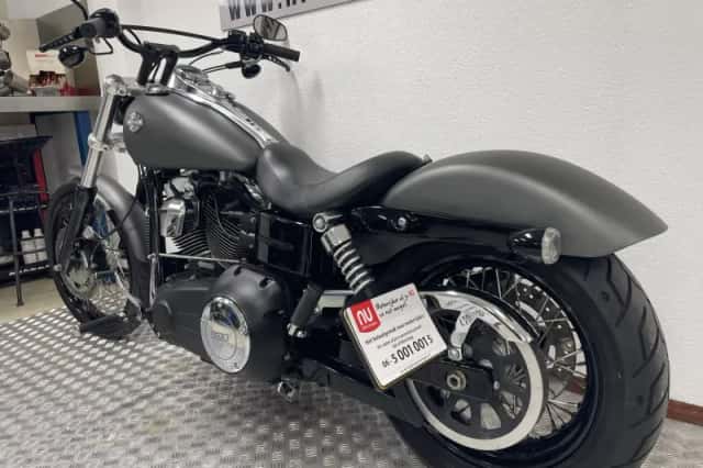 Harley-Davidson Dyna Wide Glide (2014) thumbnail 4