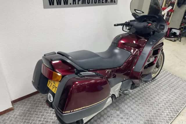 Honda ST 1100 PAN European (1999) thumbnail 3