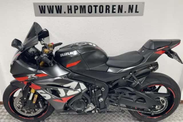 Suzuki GSX-R1000 (2021) thumbnail 2