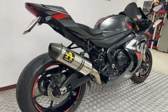 Suzuki GSX-R1000 (2021) thumbnail 3