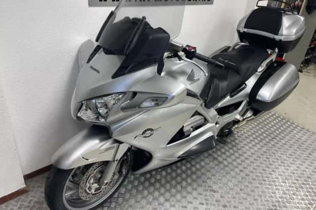 Honda ST 1300 Pan European (2006) thumbnail 6