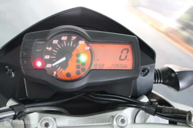 KTM 690 Duke (2012) thumbnail 3
