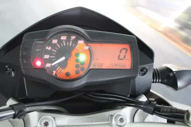 KTM 690 Duke (2012) thumbnail 3