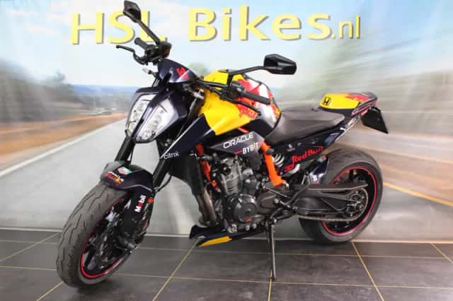 KTM 890 Duke R (2022) thumbnail 2