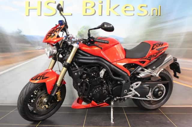 Triumph Speed Triple 1050 (2007) thumbnail 2