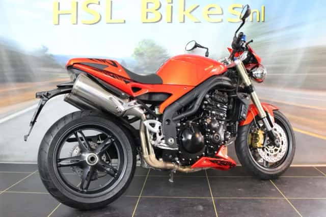 Triumph Speed Triple 1050 (2007) thumbnail 3