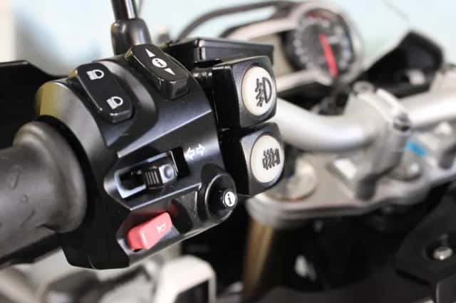 Triumph Tiger 1200 Explorer XC (2015) thumbnail 5