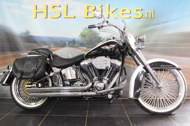 Harley-Davidson Deluxe (2005) thumbnail 1
