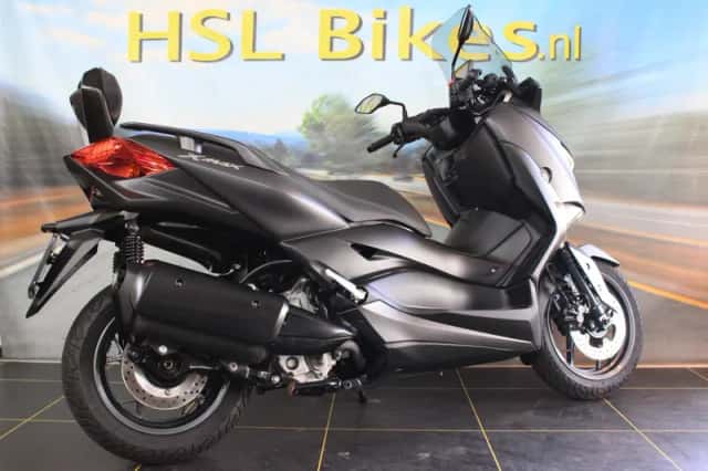 Yamaha X-MAX 300 (2022) thumbnail 4