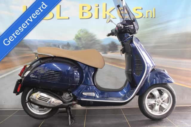 Piaggio GTS 300 (2022) thumbnail 1